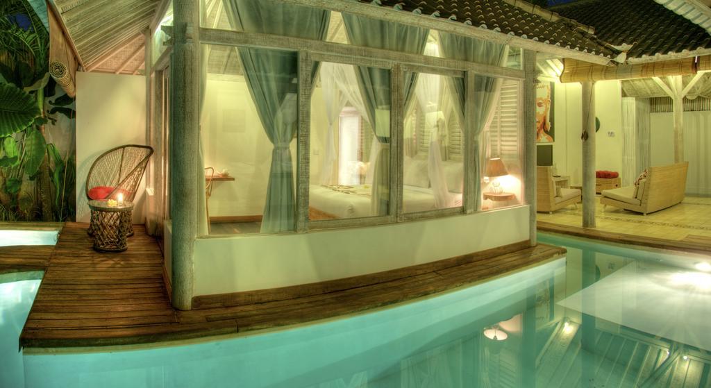 Laksmana Hideaway 2 - Surrounded By Water- 2bd With Fantastic Pool! *